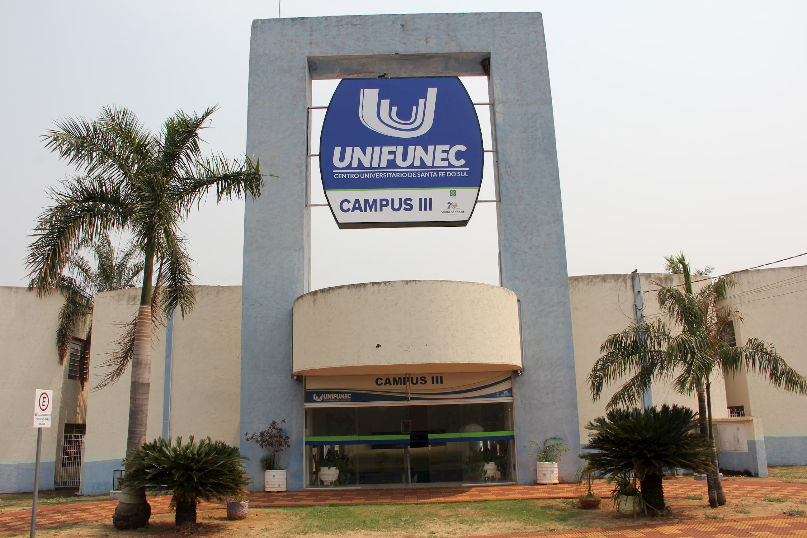 Entrada do Campus III