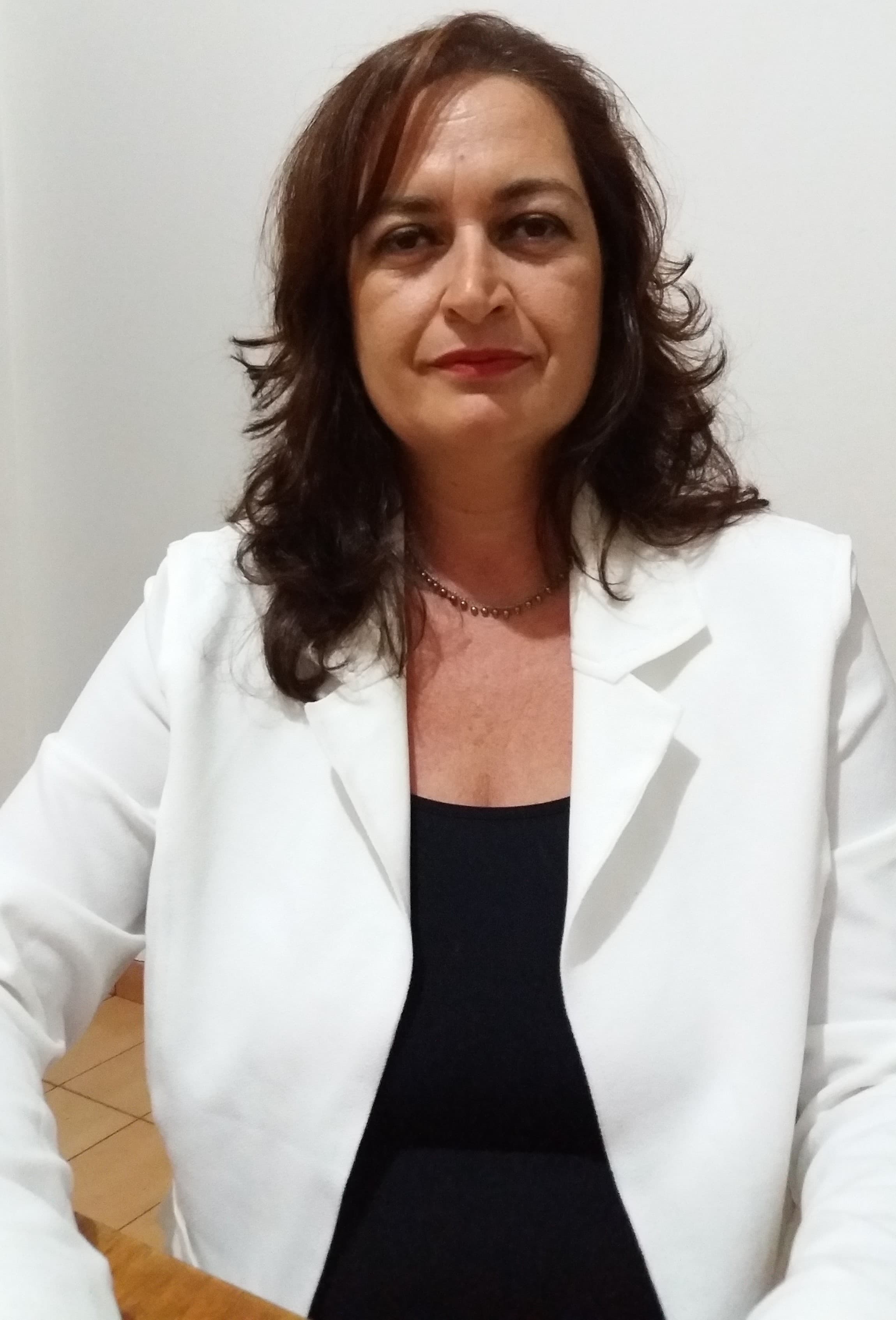 Profa. Me. Alines Leda Scurciatto