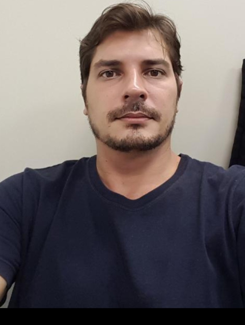 Prof. Esp. Arnaldo Suzini Poleto