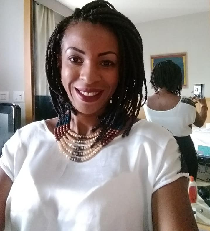 Profa. Me. Claudia Lucia de Lima