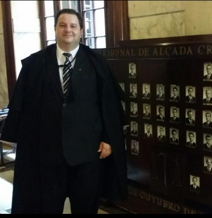 Prof. Me. Eduardo Cury