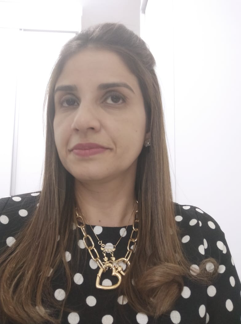 Profa. Me. Elena Carla Batista Mendes