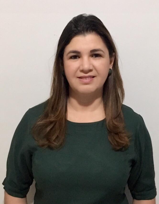 Profa. Me. Elisandra de Mello Deo