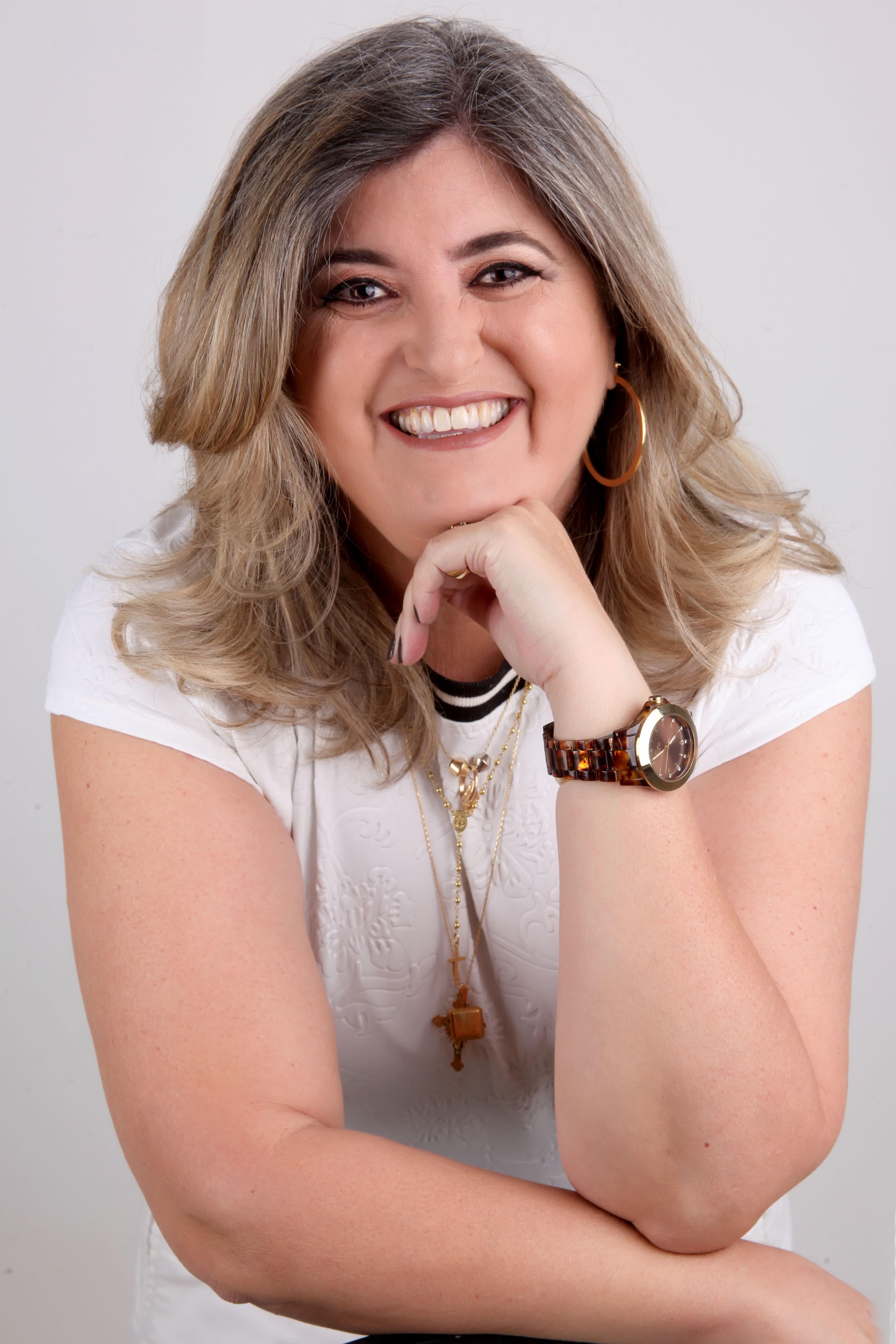 Profa. Me. Ivana Maria Esteves Maciel