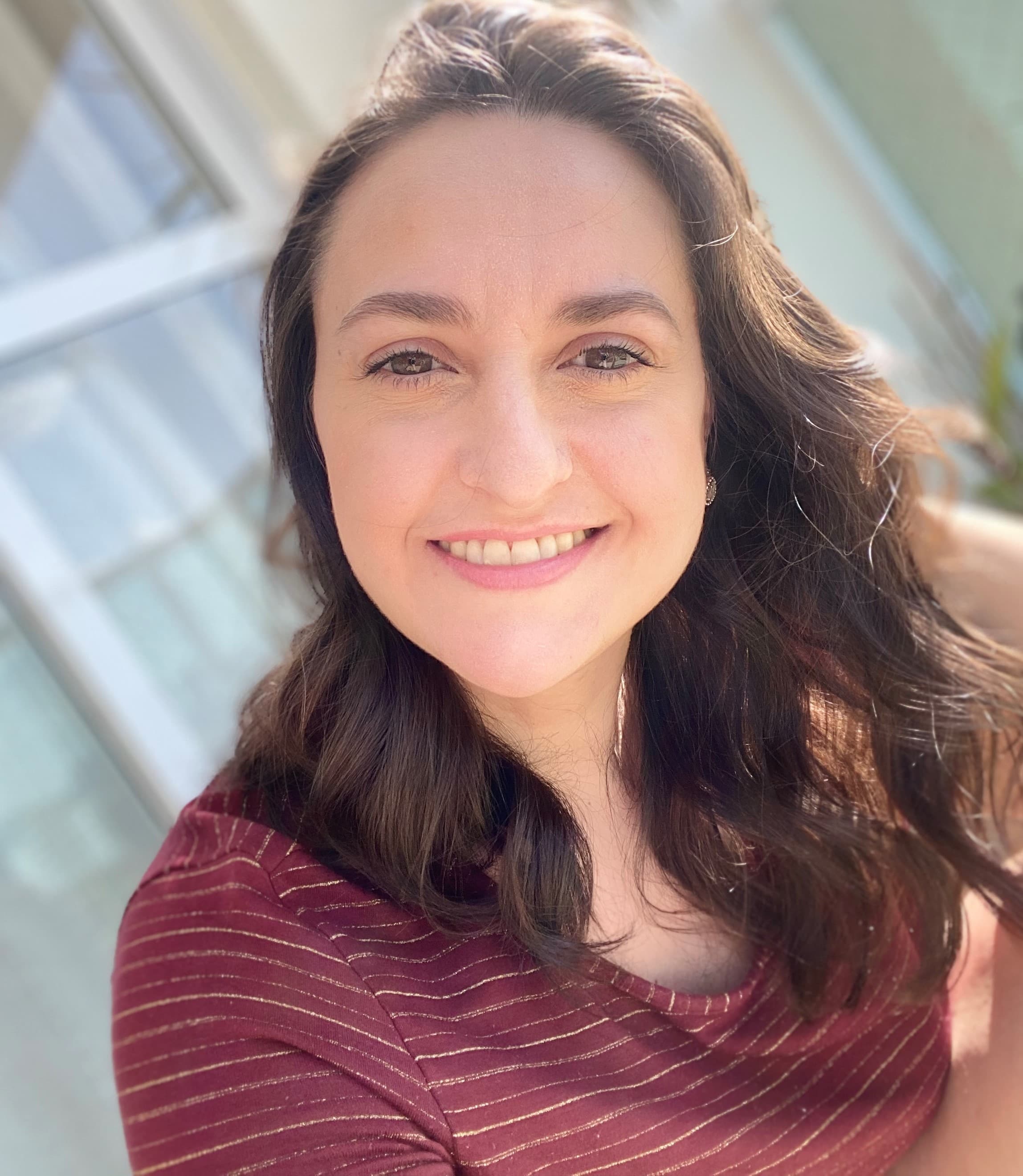 Profa. Dra. Leticia Bertoldi Sanches