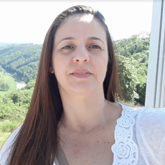 Profa. Me. Luciana Faissal Merigui Silveira