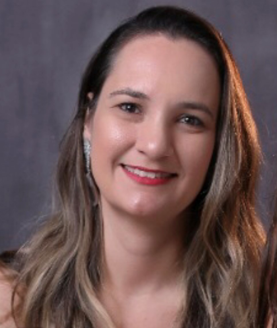 Profa. Dra. Luciana Renata Rondina Stefanoni