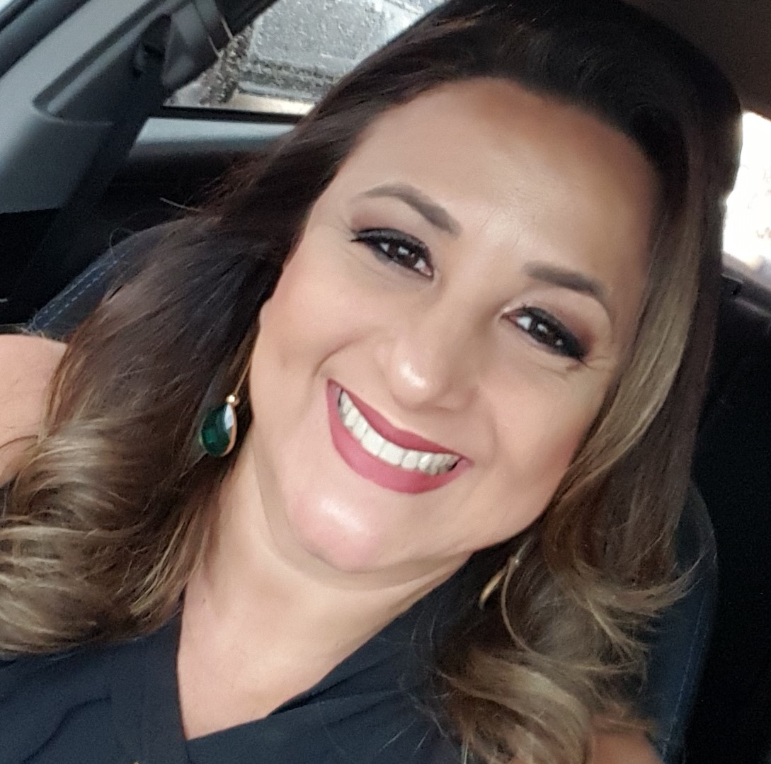 Profa. Esp. Márcia Andréa de Melo Bio