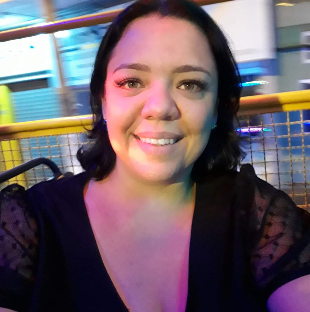 Profa. Esp. Mônica de Souza Casimiro Camargo