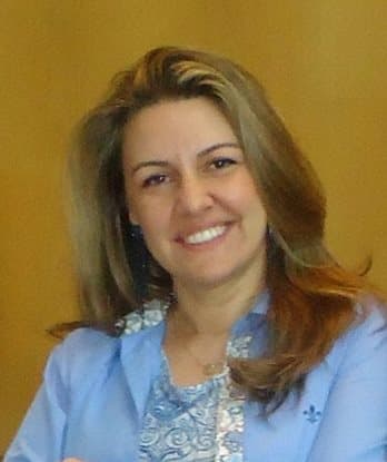 Profa.  Dra. Renata Cristina de Angelo Calsaverini Leal