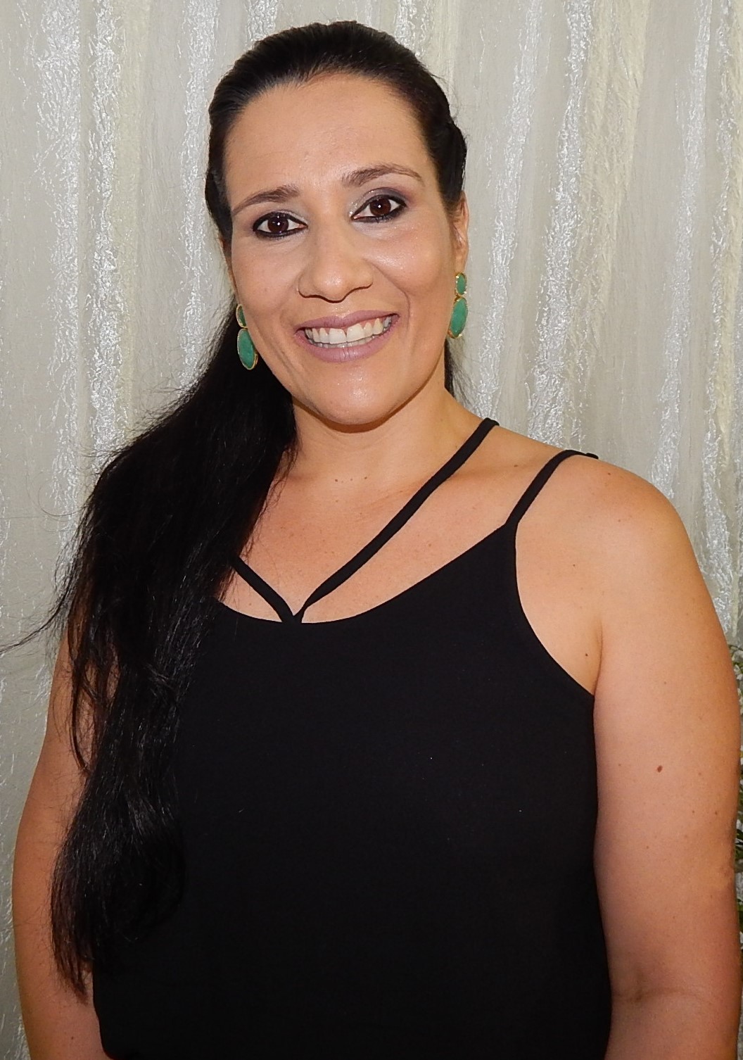 Profa. Dra. Viviane Kawano Dias