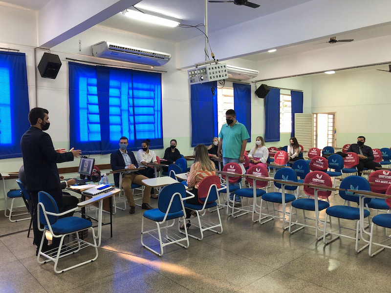 Acadêmicos do curso de Direito participam de atividade prá...