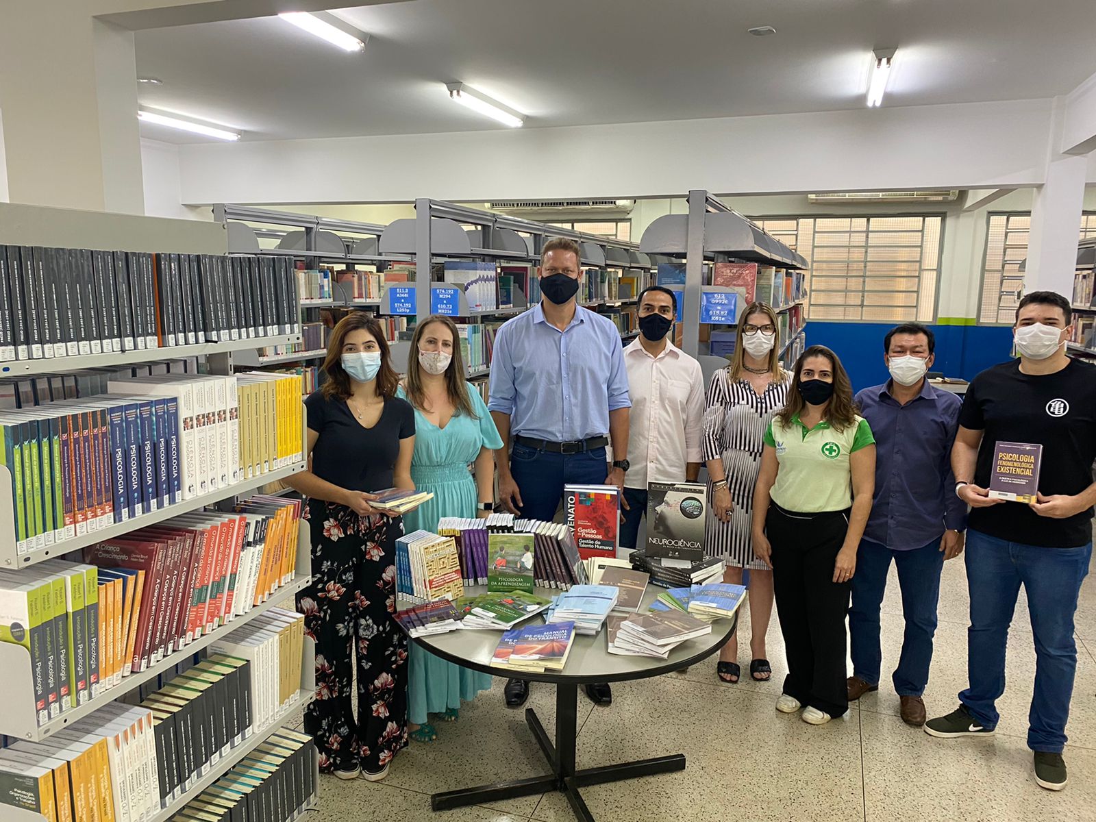 Unifunec adquire novos livros para o curso de Psicologia