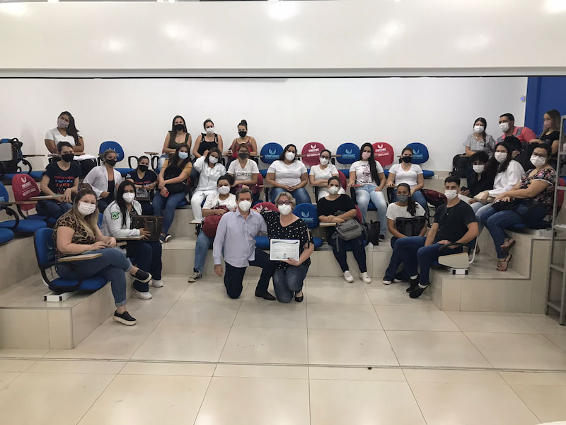 Alunos do curso de Enfermagem participam de minicurso sobre Eletrocardiograma