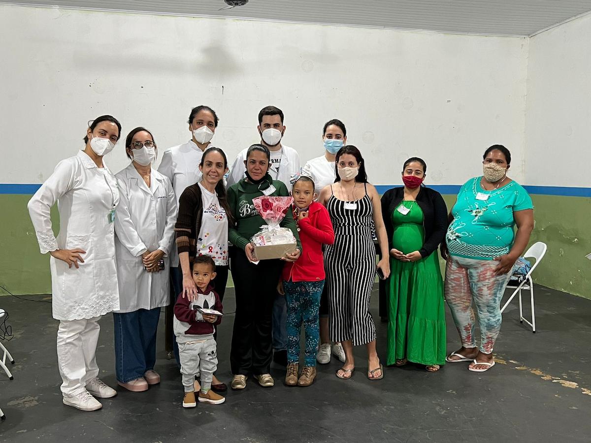 Acadêmicos do curso de Enfermagem do Unifunec promovem proj...